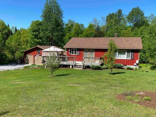 $374,500 | 2016 Hinman Settler Road, Derby, VT 05855