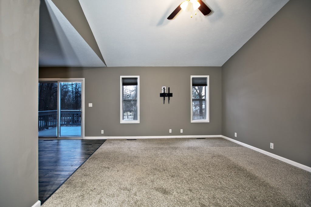 19142 Stateline Road South Bend, IN 46637 - Photo 4 of 27 Gallery Image 4