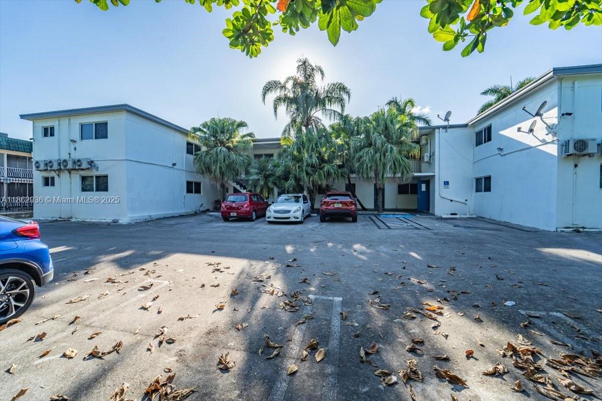 13201 Memorial Highway North Miami, FL 33161 - Photo 13 of 35