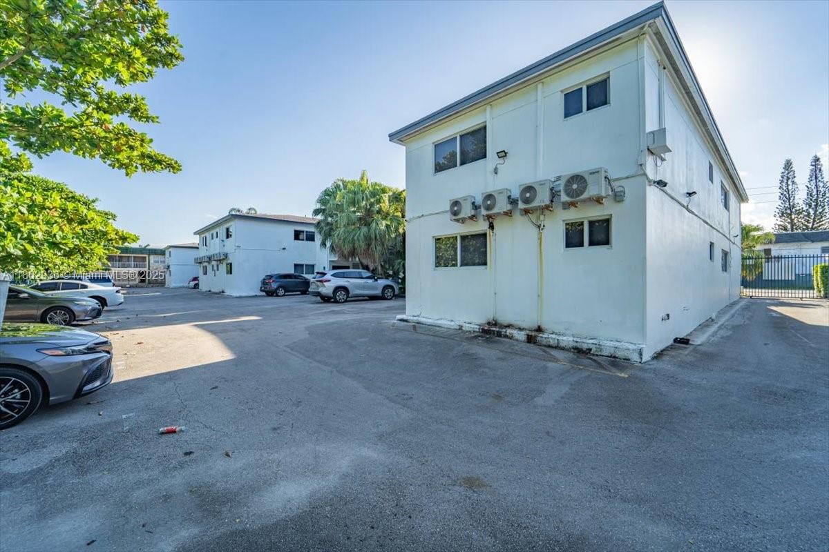 13201 Memorial Highway North Miami, FL 33161 - Photo 16 of 35 a view of backyard of the house