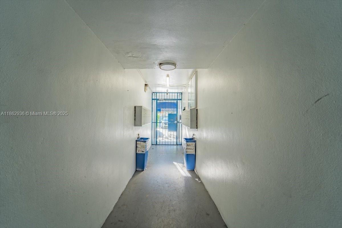 13201 Memorial Highway North Miami, FL 33161 - Photo 18 of 35