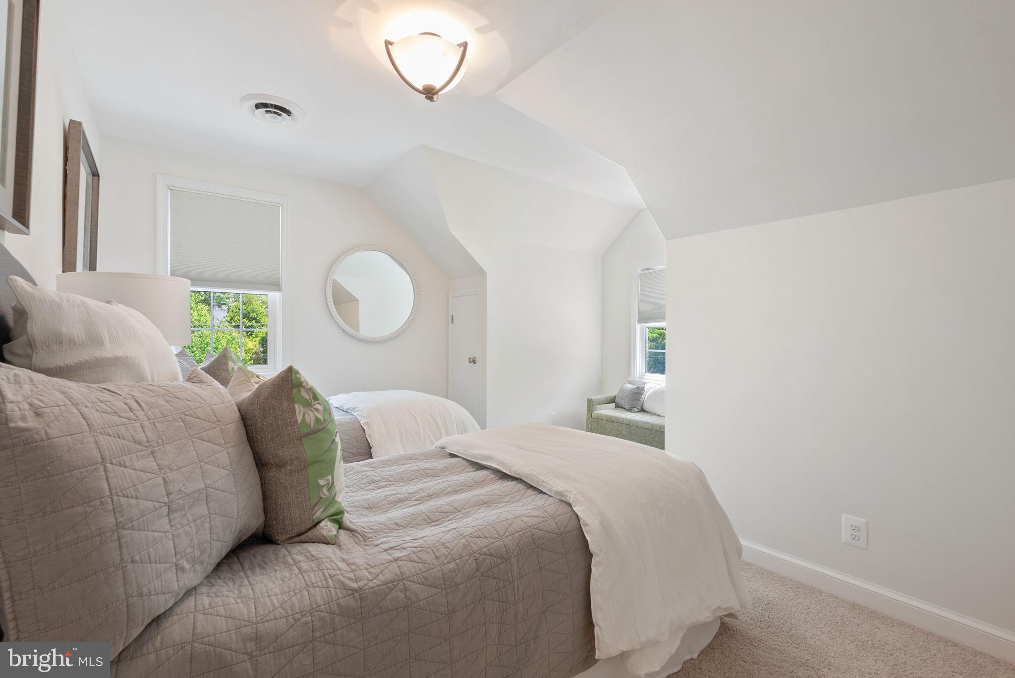 2411 Ridge Rd Drive Alexandria, VA 22302 - Photo 23 of 63