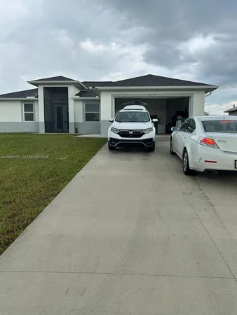 $2,600 | 413 Akin Place, Unit 413, LaBelle, FL 33935
