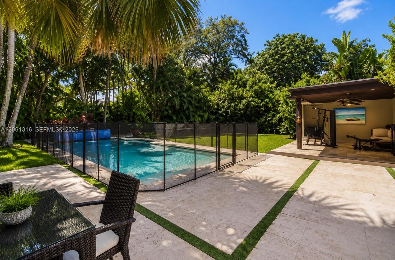 560 Sabal Palm Road Miami, FL 33137 - Photo 9 of 10