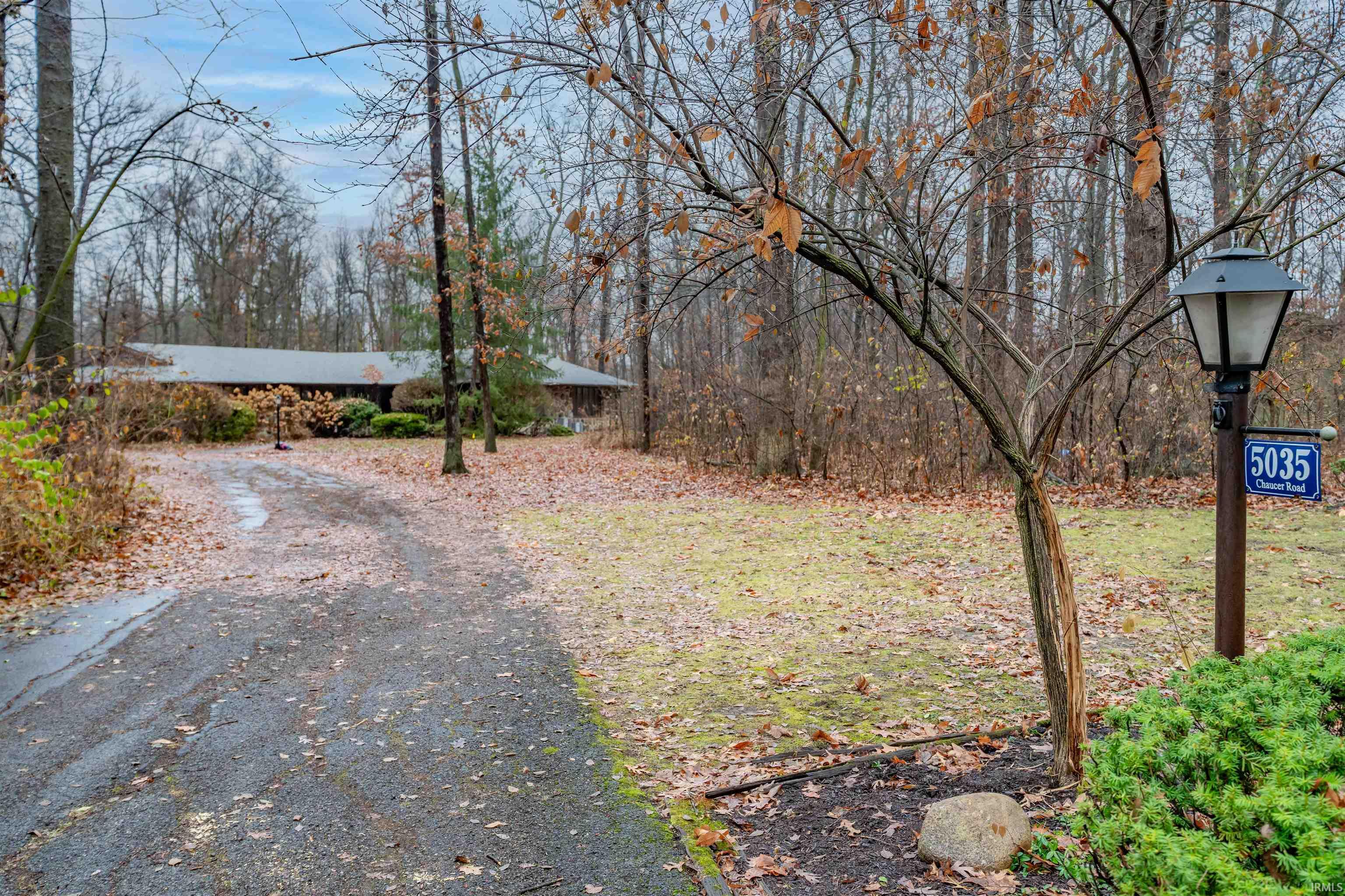 5035 Chaucer Road Fort Wayne, IN 46835 - Photo 1 of 36 Gallery Image 1