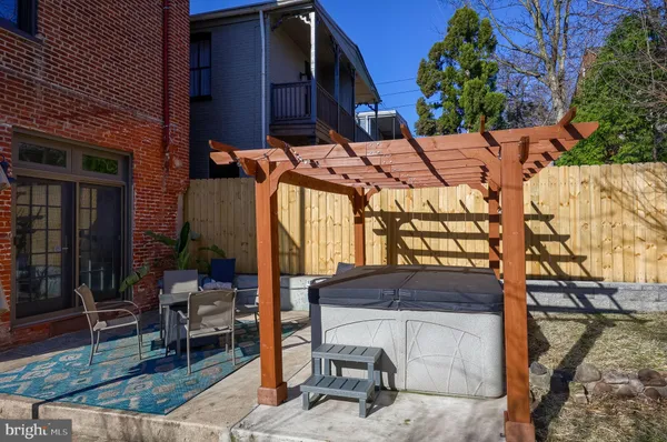 $349,900 | 107 Church Street, Lancaster, PA 17602