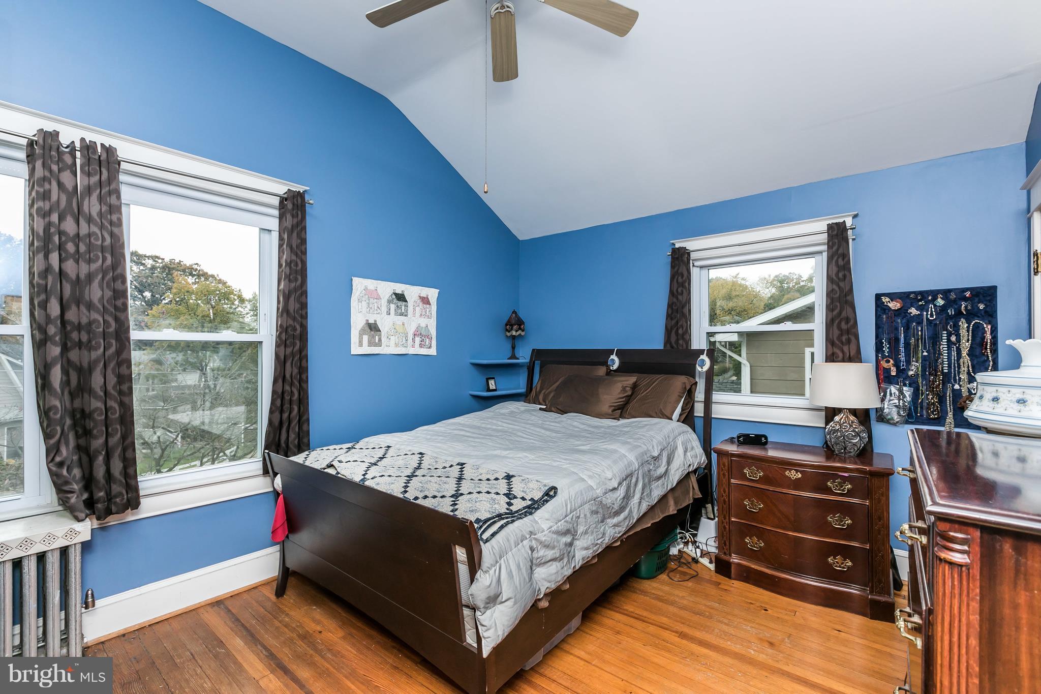 754 Overbrook Road Baltimore, MD 21212 - Photo 17 of 27 Vaulted ceiling in Master Bedroom