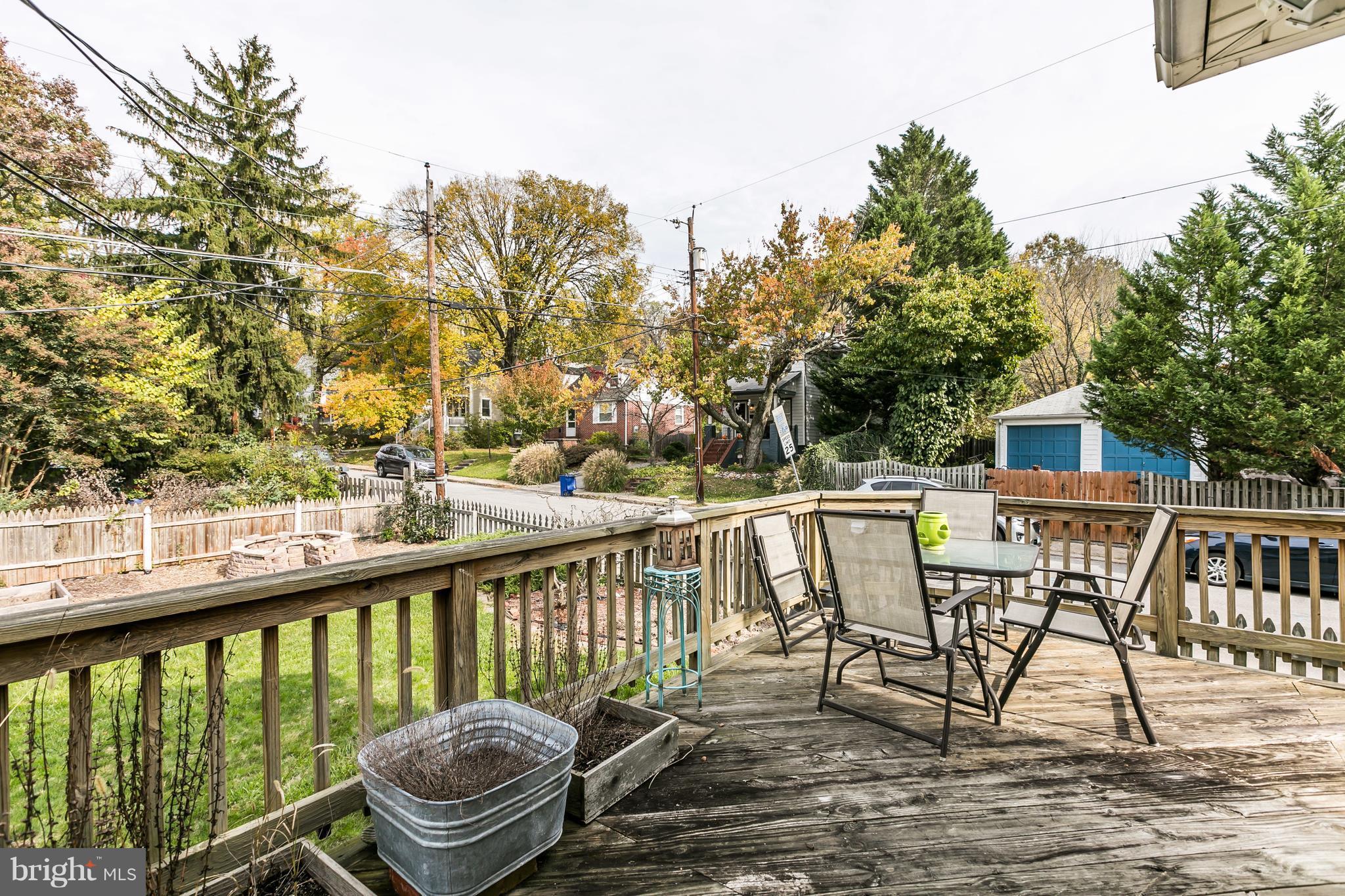754 Overbrook Road Baltimore, MD 21212 - Photo 24 of 27 Dining al fresco