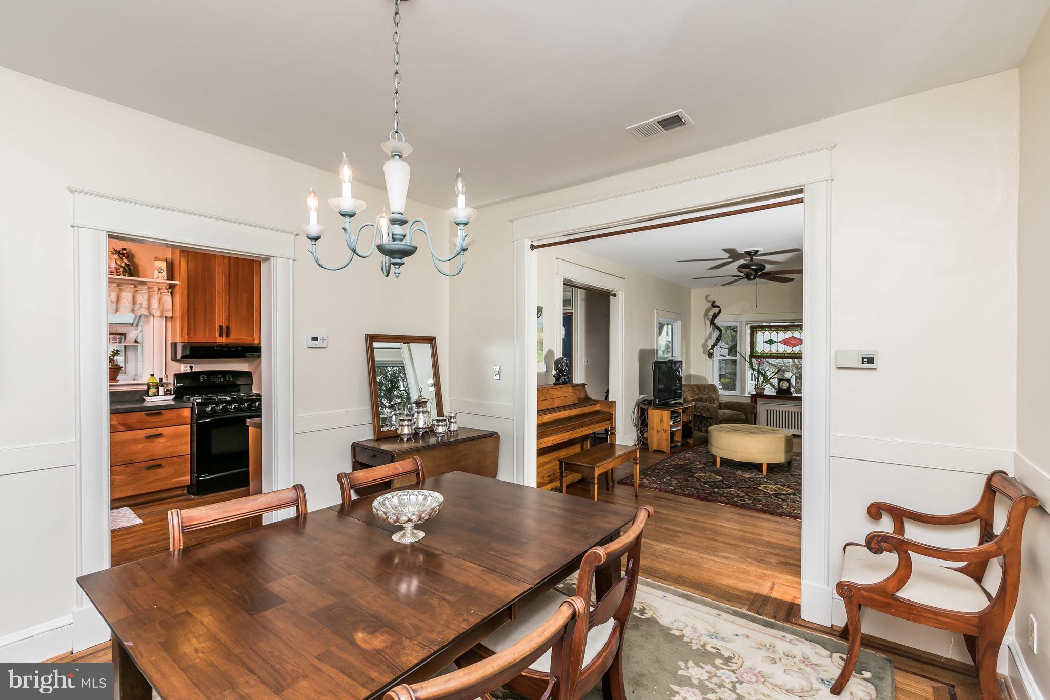 754 Overbrook Road Baltimore, MD 21212 - Photo 10 of 27 Easy access to the kitchen