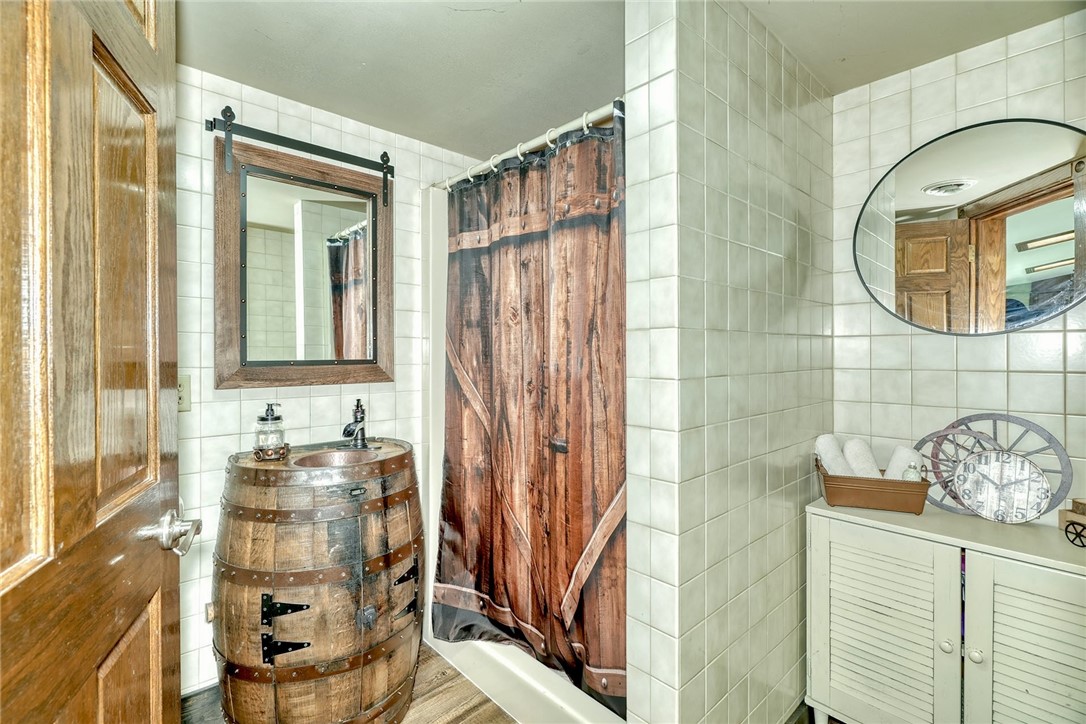 4005 County Line Road Walworth, NY 14502 - Photo 16 of 50 Full Tiled Bath with step-in shower