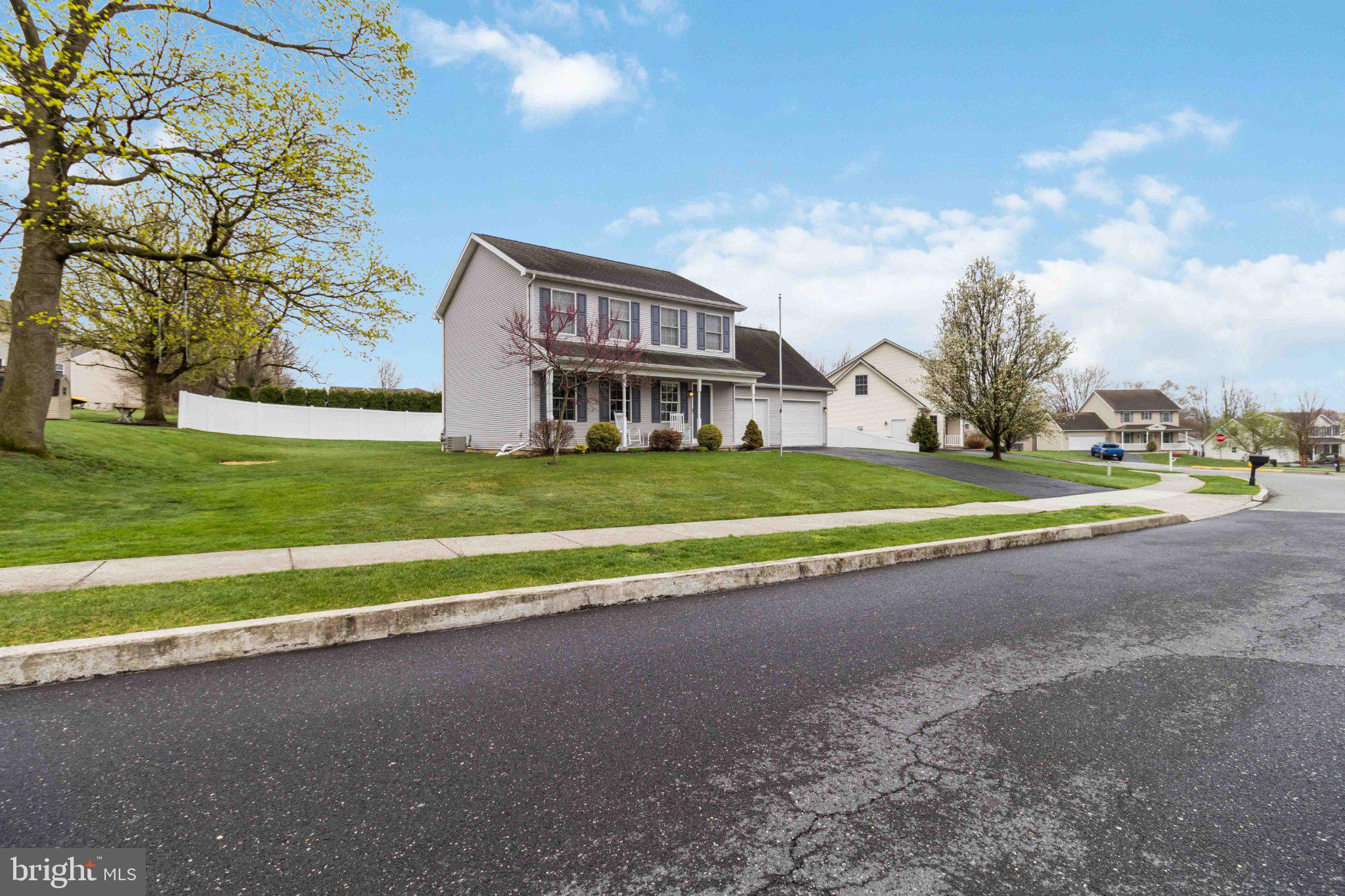 4 Grouse Road Dillsburg, PA 17019 - Photo 3 of 40 Charming home in a serene neighborhood.