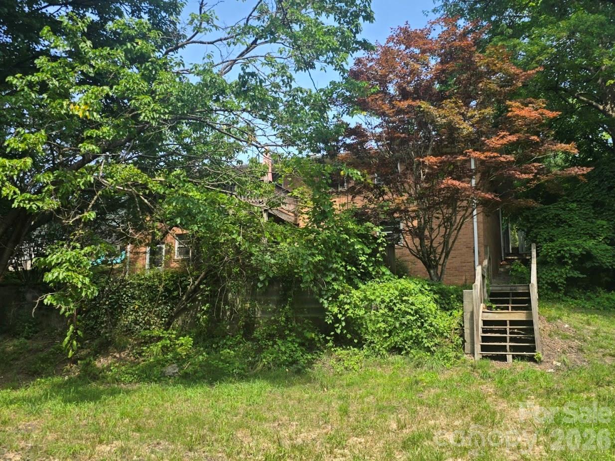 629 Willow Road Hendersonville, NC 28739 - Photo 14 of 18