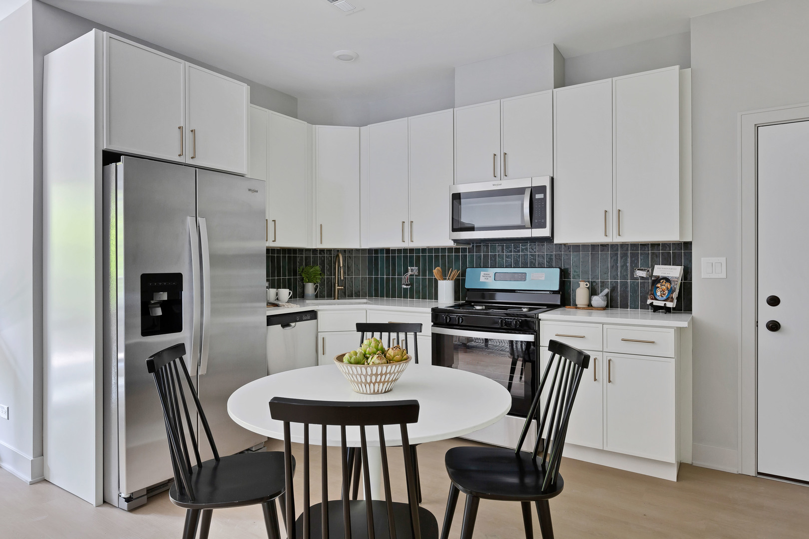 Undisclosed Address Chicago, IL 60613 - Photo 6 of 18