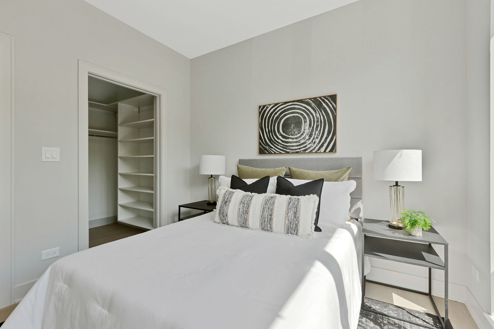 Undisclosed Address Chicago, IL 60613 - Photo 9 of 18