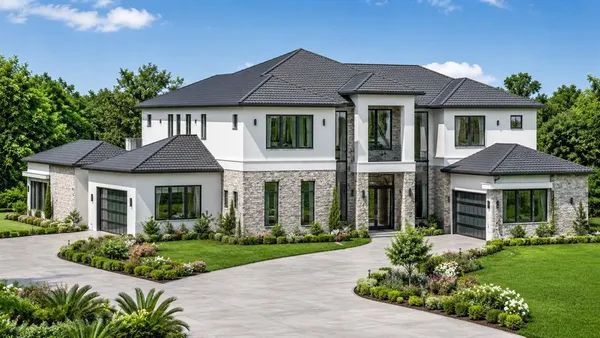 $4,200,000 | 141 West Lake Sue Avenue, Winter Park, FL 32789