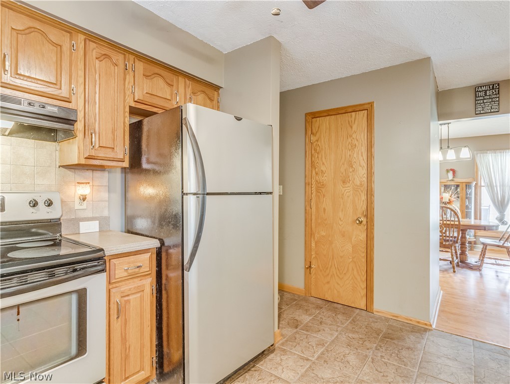 917 Bridge Road Akron, OH 44312 - Photo 15 of 31 Gallery Image 15