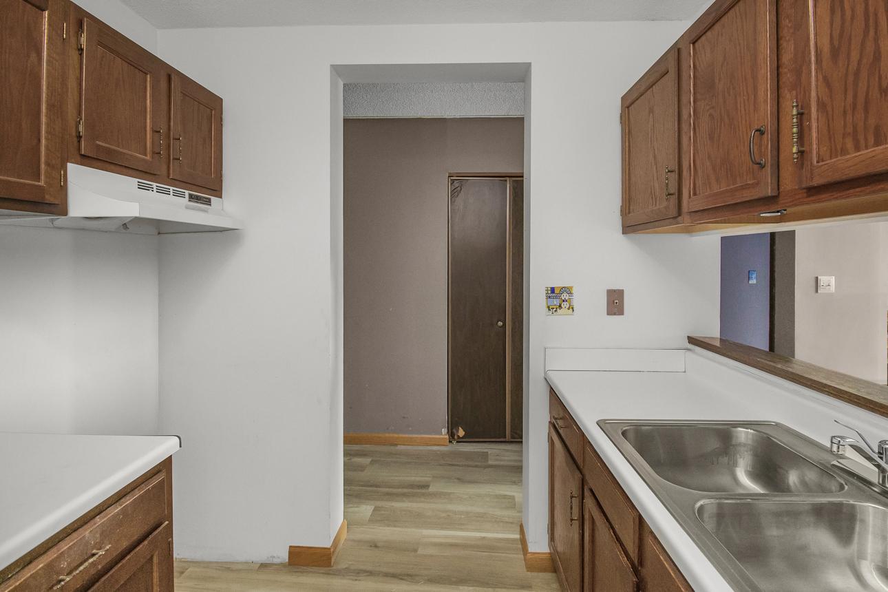 1181 Edgcumbe Road, Unit 406 St. Paul, MN 55105 - Photo 8 of 27