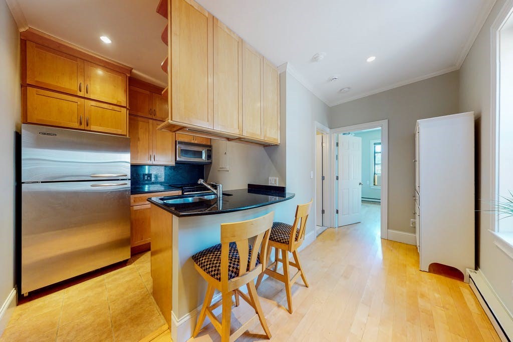 17 Follen Street, Unit 4 Boston, MA 02116 - Photo 5 of 16