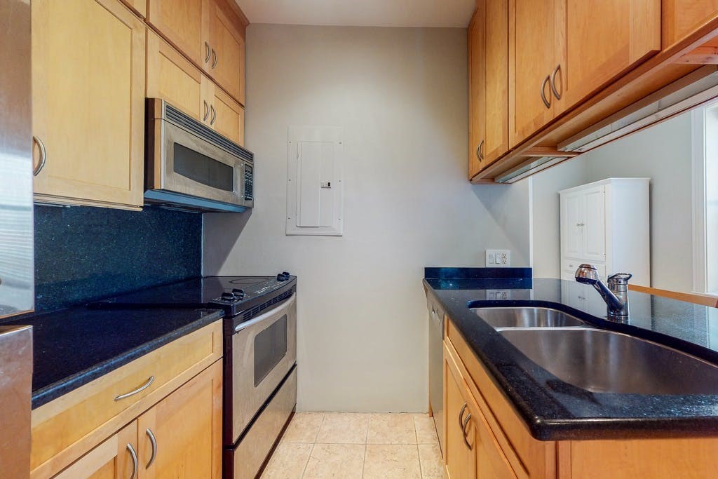 17 Follen Street, Unit 4 Boston, MA 02116 - Photo 6 of 16