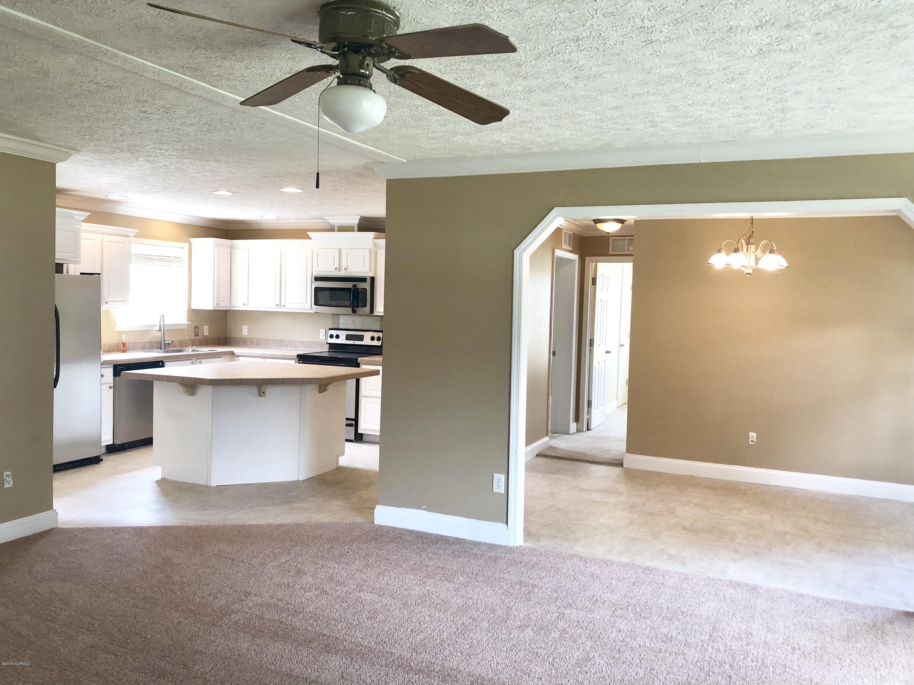 558 Newport Loop Road Newport, NC 28570 - Photo 3 of 31 LR to Kitchen