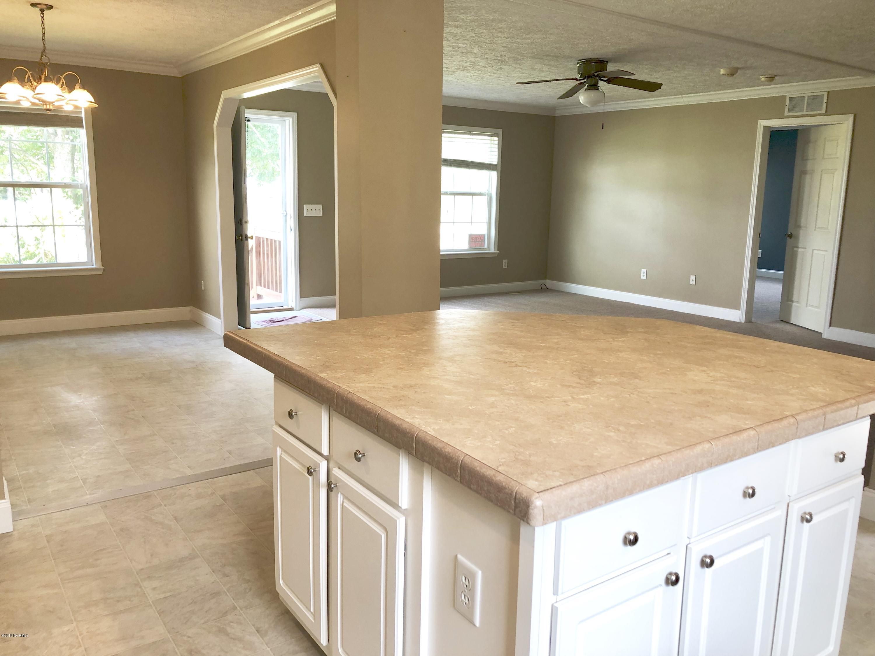 558 Newport Loop Road Newport, NC 28570 - Photo 5 of 31 Kitchen to LR