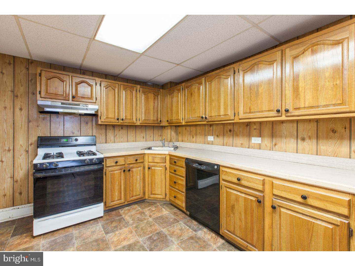 161 Simpson Road Ardmore, PA 19003 - Photo 8 of 15 Kitchen