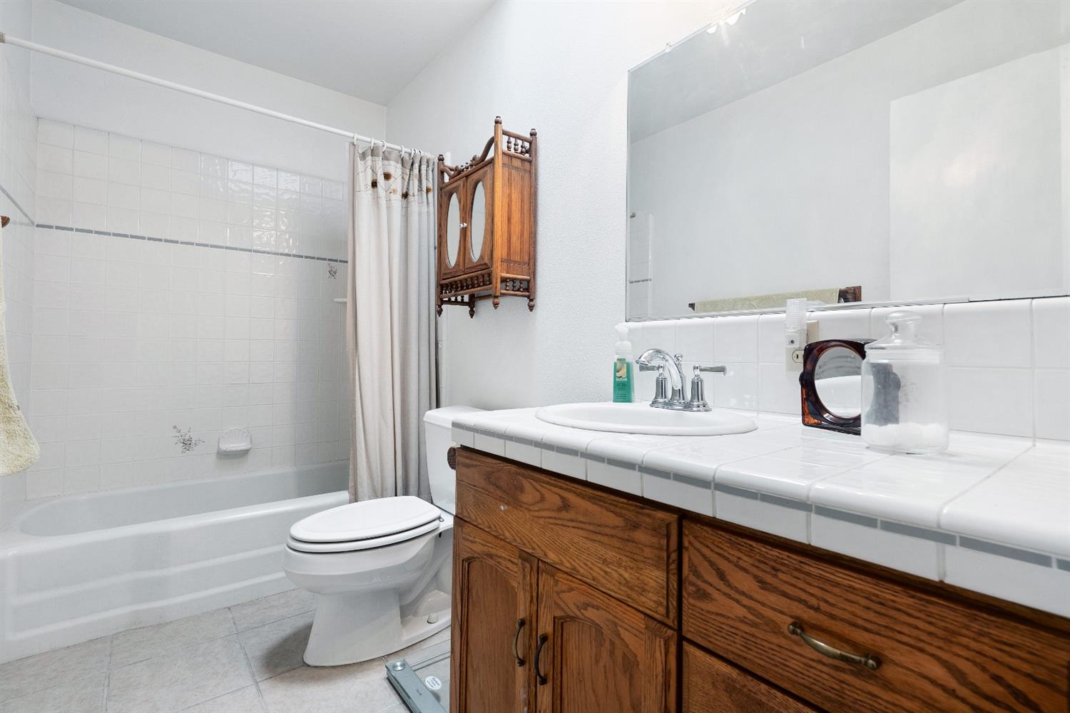 881 West Alamos Avenue Clovis, CA 93612 - Photo 19 of 32