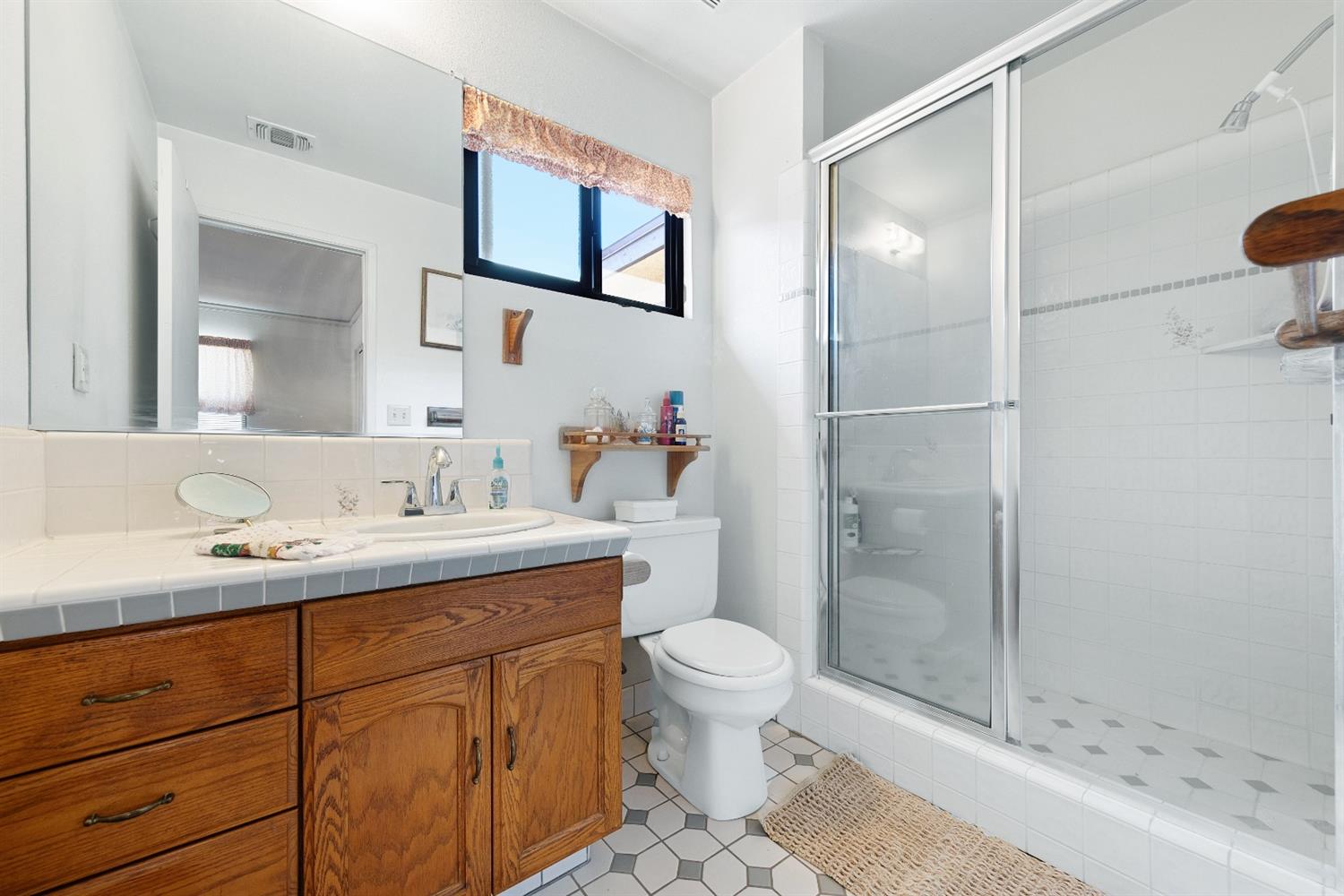 881 West Alamos Avenue Clovis, CA 93612 - Photo 26 of 32