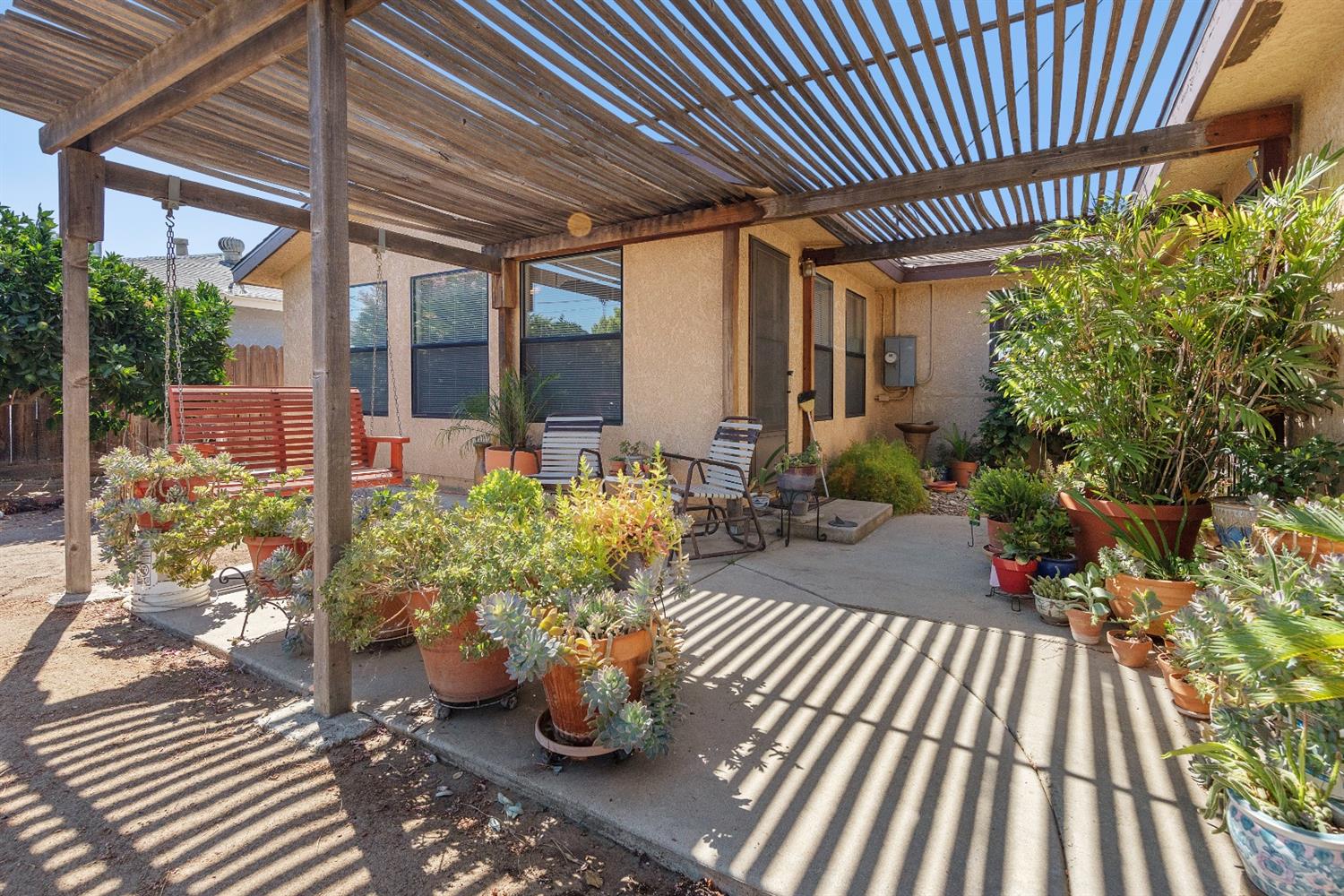 881 West Alamos Avenue Clovis, CA 93612 - Photo 29 of 32