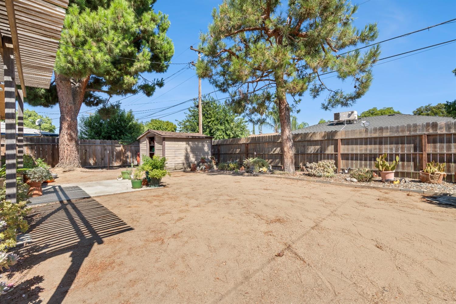 881 West Alamos Avenue Clovis, CA 93612 - Photo 30 of 32