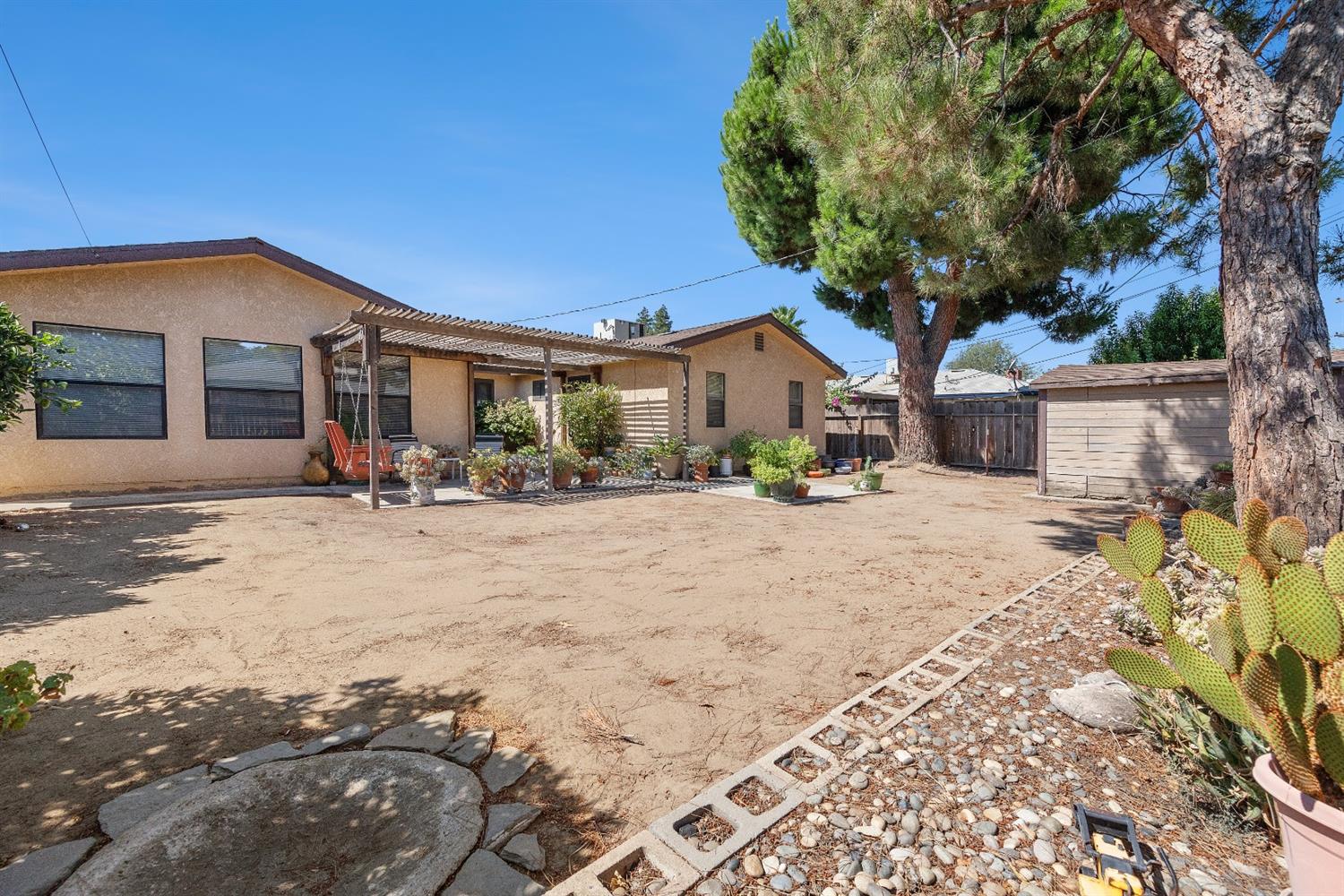 881 West Alamos Avenue Clovis, CA 93612 - Photo 31 of 32