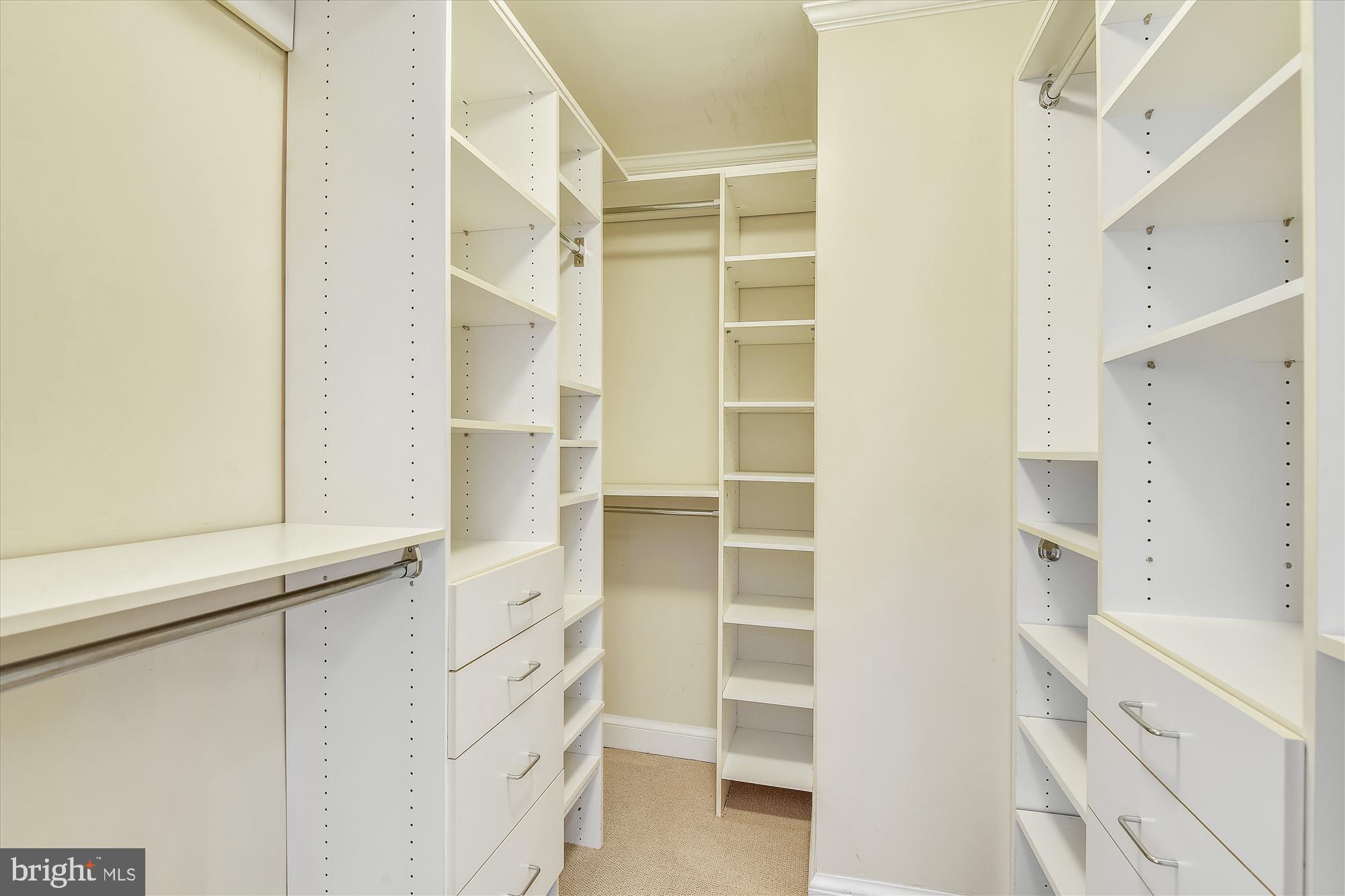 908 West Braddock Road Alexandria, VA 22302 - Photo 32 of 61 En suite Walk-in Closet