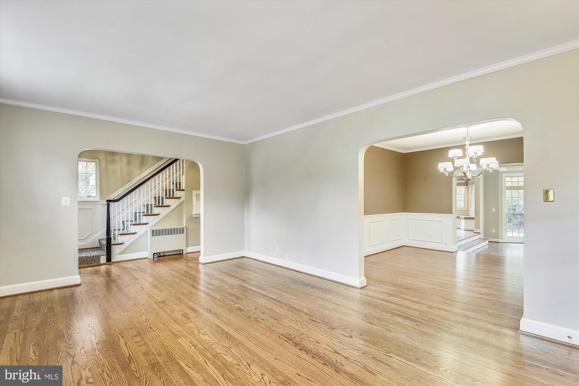 908 West Braddock Road Alexandria, VA 22302 - Photo 6 of 61 Living Room