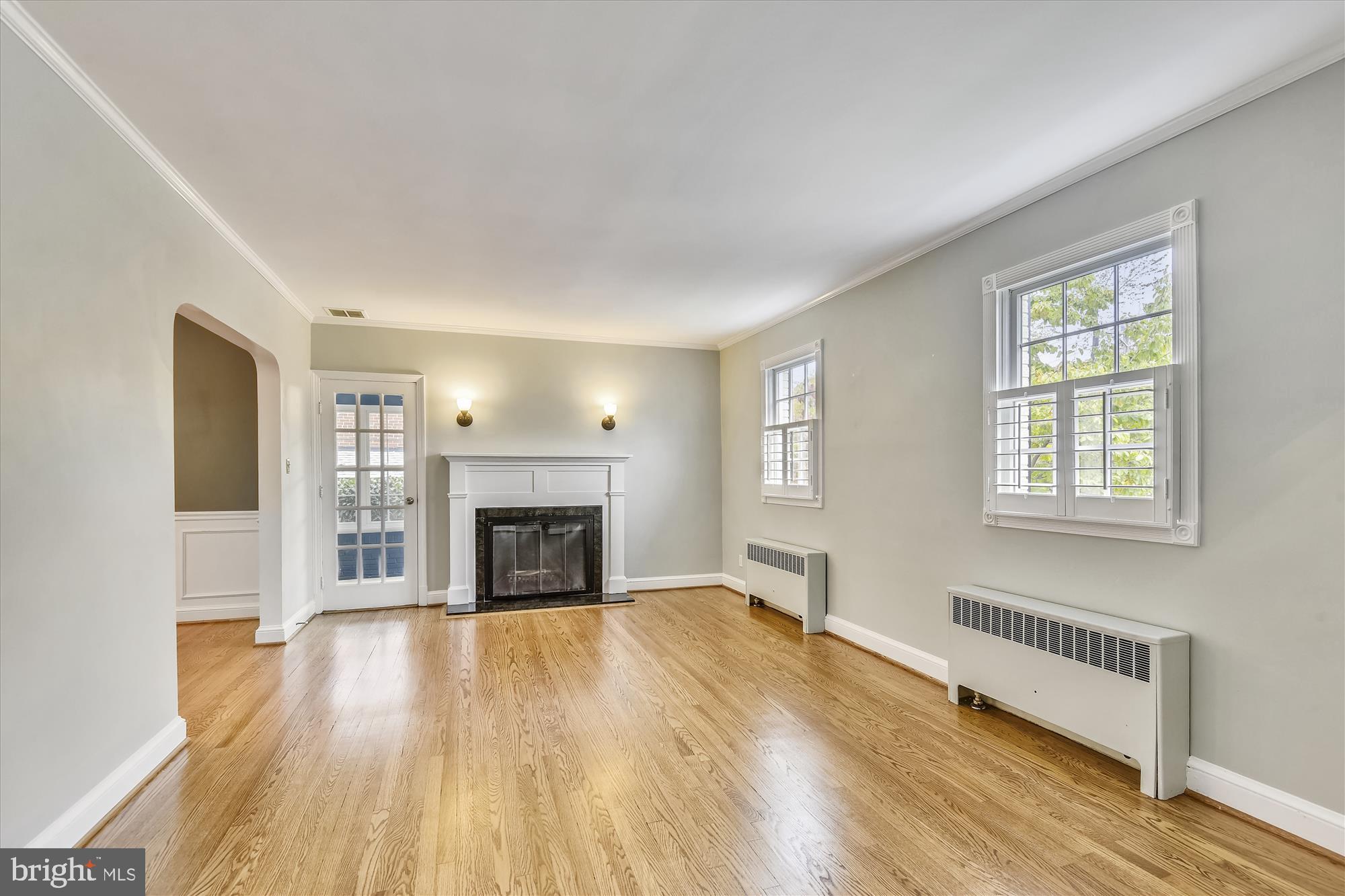 908 West Braddock Road Alexandria, VA 22302 - Photo 8 of 61 Beautiful hardwood floors