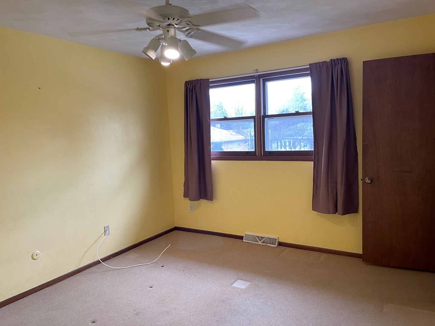 2013 Hickory Street Waukegan, IL 60087 - Photo 12 of 25 an empty room with a window