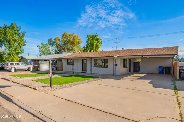 $375,000 | 335 South Harris Drive, Mesa, AZ 85204