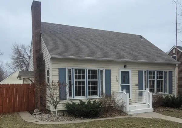 $179,900 | 710 East 5th Street, Redwood Falls, MN 56283