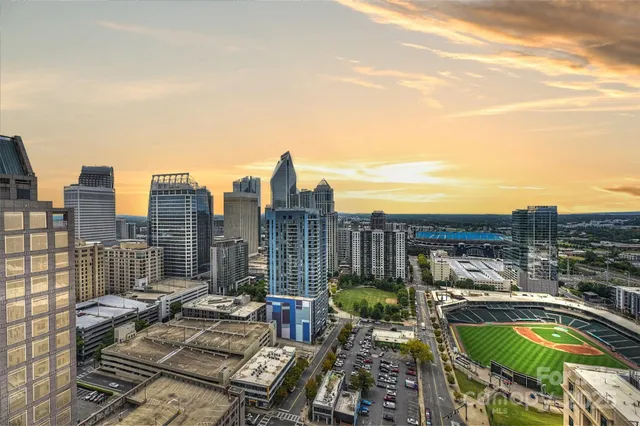 $3,275,000 | 333 West Trade Street, Unit 2704, Charlotte, NC 28202