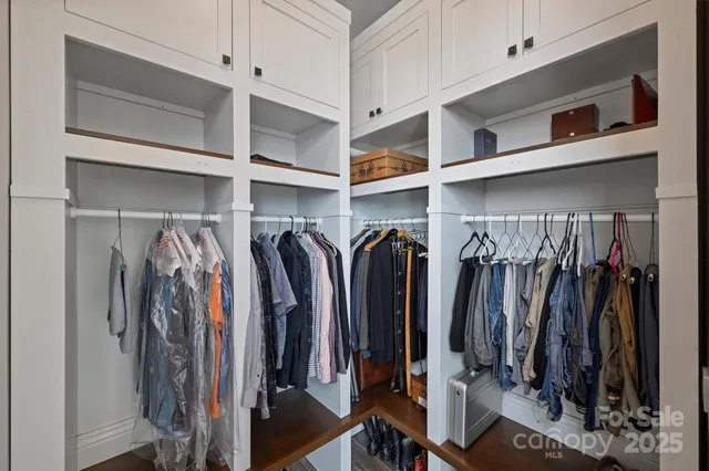 $3,275,000 | 333 West Trade Street, Unit 2704, Charlotte, NC 28202