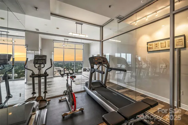 $3,275,000 | 333 West Trade Street, Unit 2704, Charlotte, NC 28202