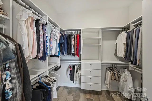 $3,275,000 | 333 West Trade Street, Unit 2704, Charlotte, NC 28202