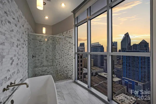 $3,275,000 | 333 West Trade Street, Unit 2704, Charlotte, NC 28202