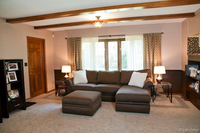 13889 South Custer Road Dundee, MI 48131 - Photo 8 of 24 Family Room