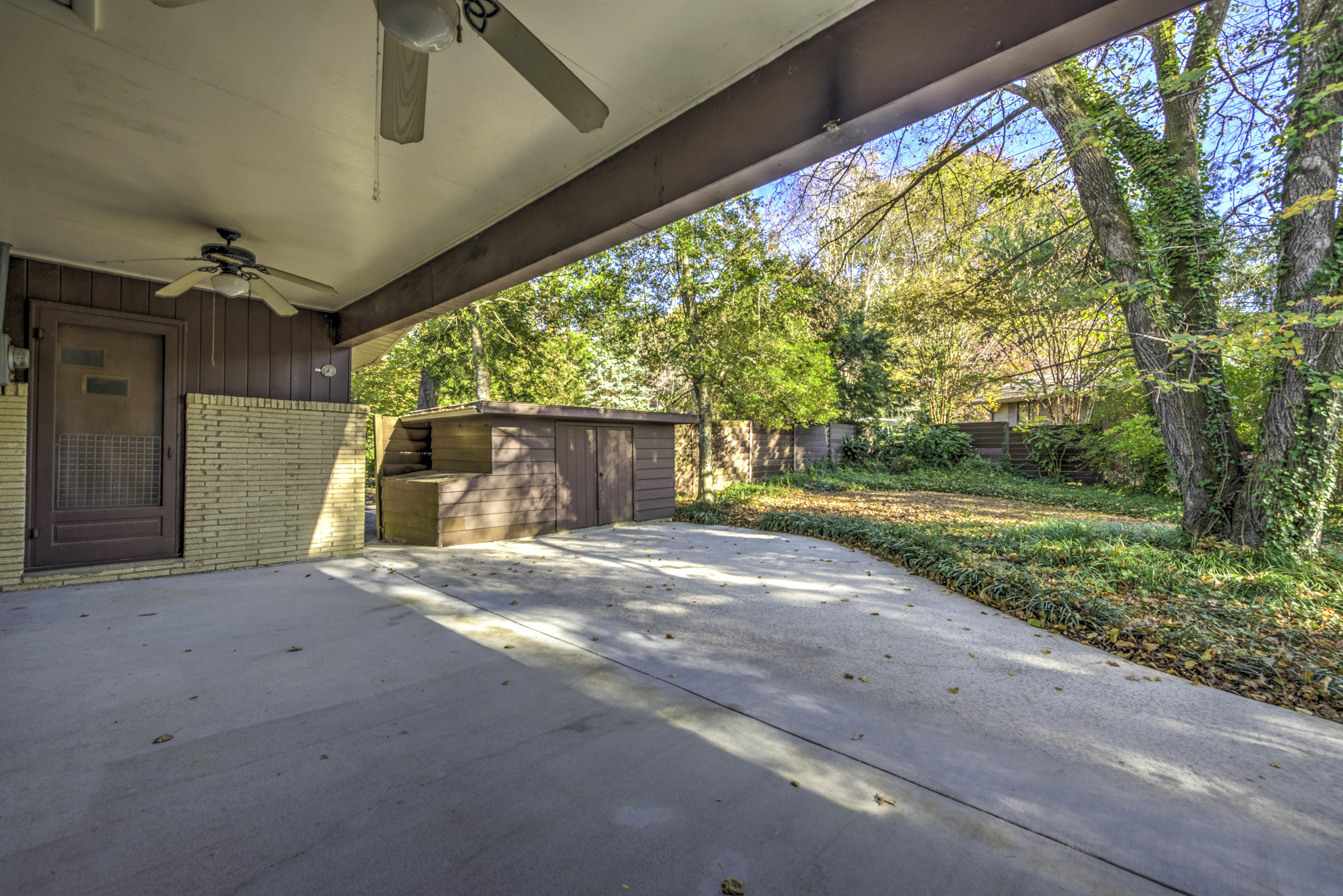 121 Canterbury Road Oak Ridge, TN 37830 - Photo 3 of 44 35