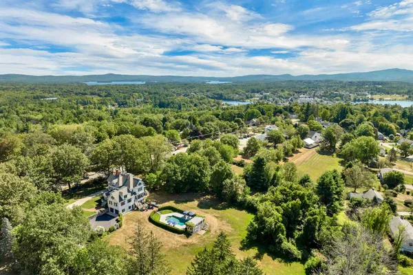 $2,995,000 | 222 North Main Street, Wolfeboro, NH 03894