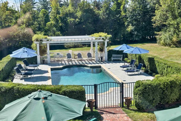 $2,995,000 | 222 North Main Street, Wolfeboro, NH 03894