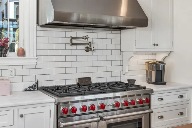 $2,995,000 | 222 North Main Street, Wolfeboro, NH 03894