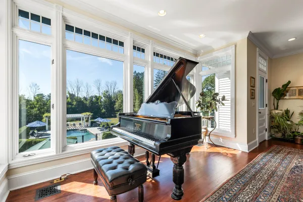 $2,995,000 | 222 North Main Street, Wolfeboro, NH 03894