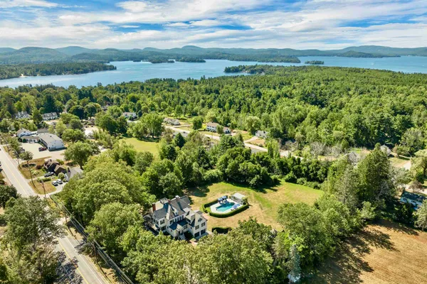 $2,995,000 | 222 North Main Street, Wolfeboro, NH 03894