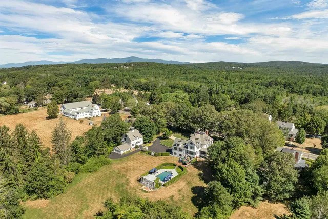 $2,995,000 | 222 North Main Street, Wolfeboro, NH 03894
